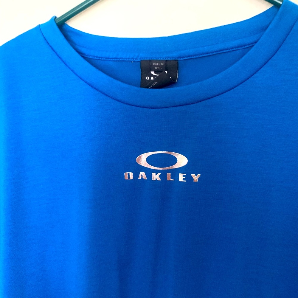 Mens blue oakley tee shirt